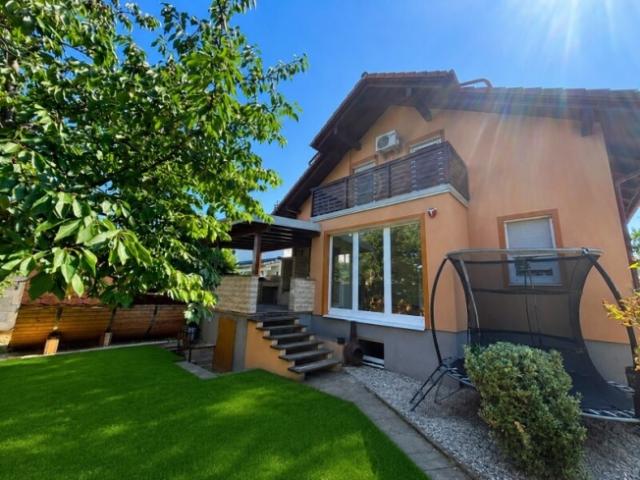 Bruckneudorf Exklusives Familienparadies mit Wellnessoase & Männerrefugium