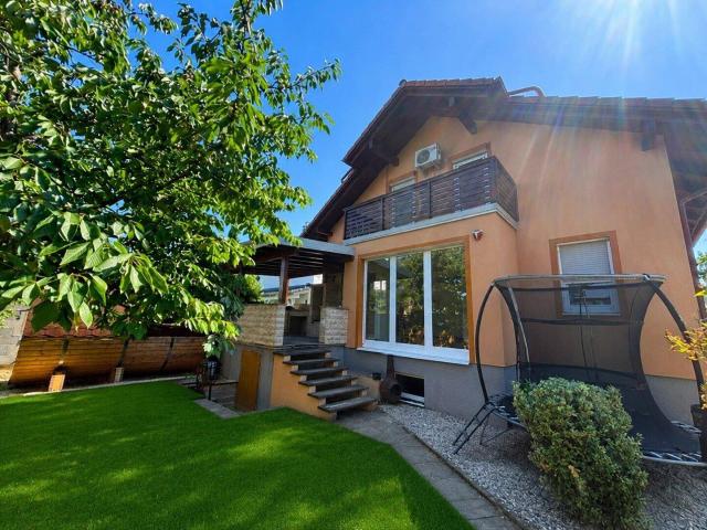 Bruckneudorf Exklusives Familienparadies mit Wellnessoase & Männerrefugium