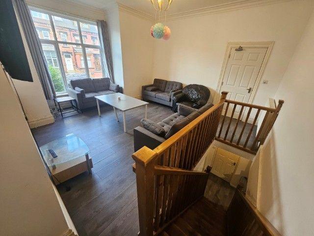 Brudenell Avenue, Hyde Park, Leeds, LS6 1HD
