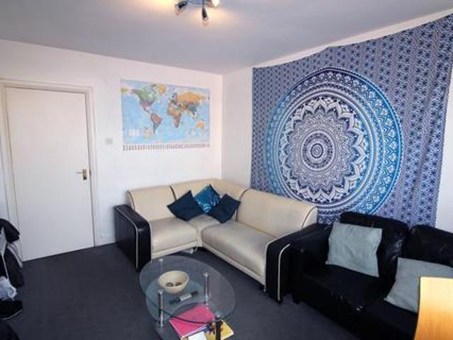 BRUDENELL AVENUE, Leeds 4 bed house to rent £2,652 pcm £612 pw