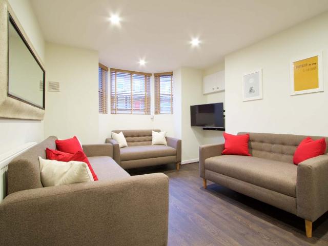 Brudenell Mount, Leeds LS6, 7 bed terraced house to rent, £698 pppm | PrimeLocation