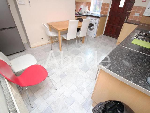 Brudenell View, Hyde Park, Leeds 5 bed house to rent £2,765 pcm £638 pw