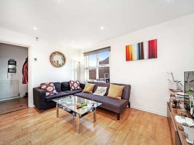 Bruges Place, Camden, London, NW1 2 bed flat to rent £2,950 pcm £681 pw