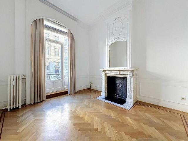 Brugmann district: 2 bedroom duplex with large garden