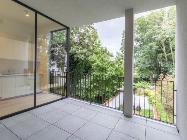 Brugmann Superb 2 bed apartment + terrace