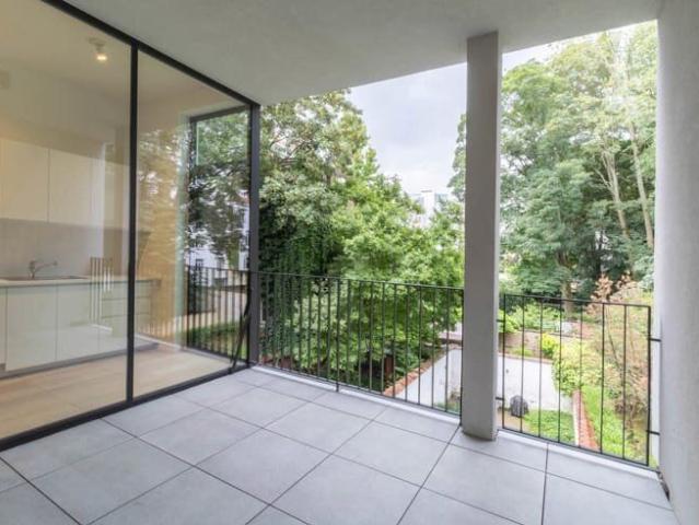 Brugmann Superb 2 bed apartment + terrace