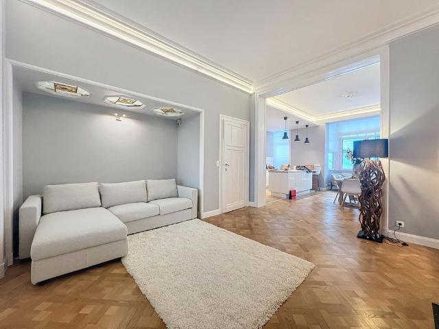 Brugmann: Superb furnished 1 bedroom apartment