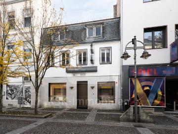 Brühl Zentrum: Ein Wohnhaus und ein Geschäftshaus gut vermietet, direkt in der Fußgängerzone!