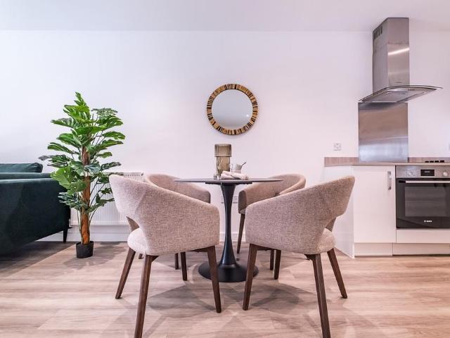 Brumwell Avenue Woolwich SE18 2 bed flat to rent £2,350 pcm £542 pw