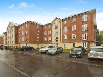 Brunel Crescent, Swindon SN2, 2 bed flat to rent, £1,100 pcm | PrimeLocation