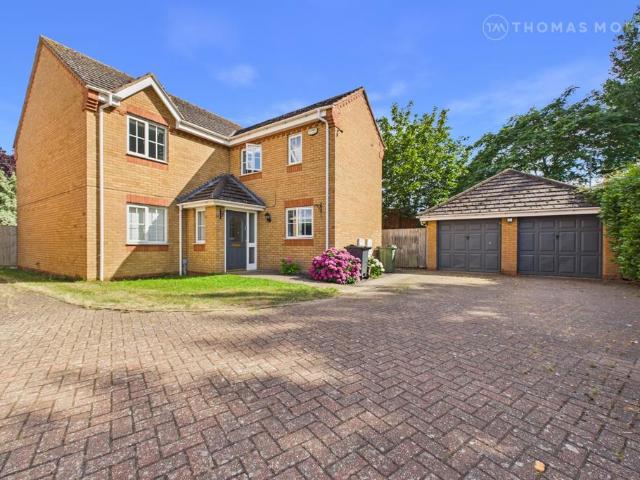 Brunel Drive, Bedfordshire SG18 4 bed detached house to rent £2,100 pcm £485 pw