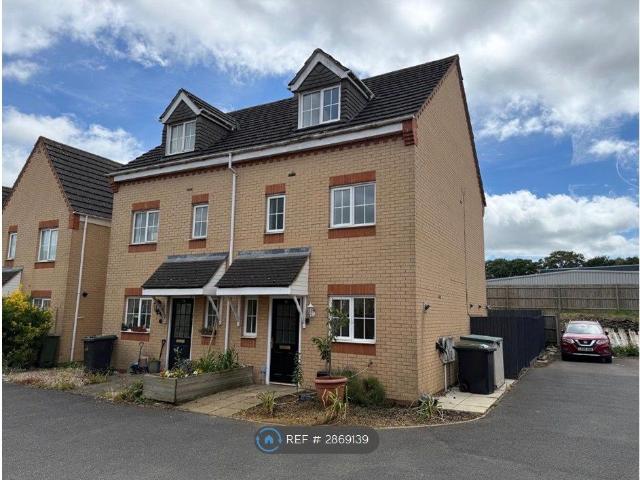 Brunel Drive, Biggleswade SG18, 4 bed semi detached house to rent, £1,800 pcm | PrimeLocation