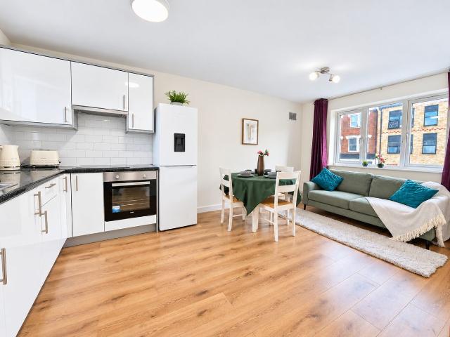 Brunel House, Harrow Road, Kensal Green NW10, 2 bed flat to rent, £2,500 pcm | PrimeLocation