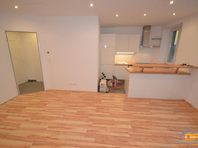 BRUNNENMARKT: Stylische 2 Zimmer Wohnung mit gutem Grundriss in Hofruhelage