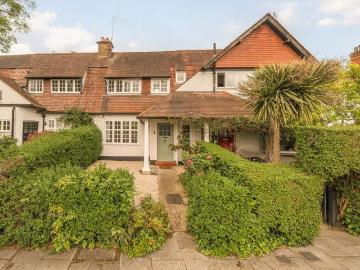 Brunner Road, London W5 2 bed terraced house to rent £2,800 pcm £646 pw