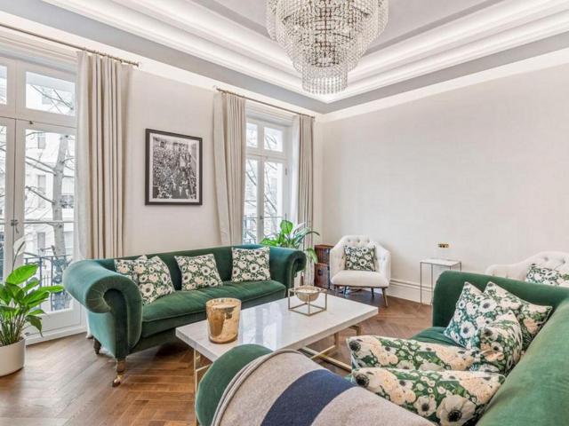 Brunswick Gardens, London, W8 5 bed terraced house to rent £20,000 pcm £4,615 pw