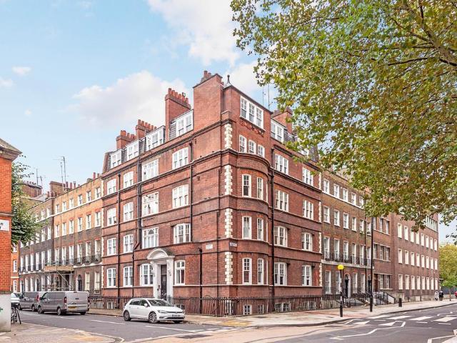 Brunswick Mansions, Handel Street. 2 bed apartment to rent £2,550 pcm £588 pw
