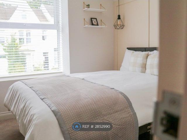 Brunswick St, Swansea SA1, 4 bed flat to rent, £1,300 pcm | PrimeLocation