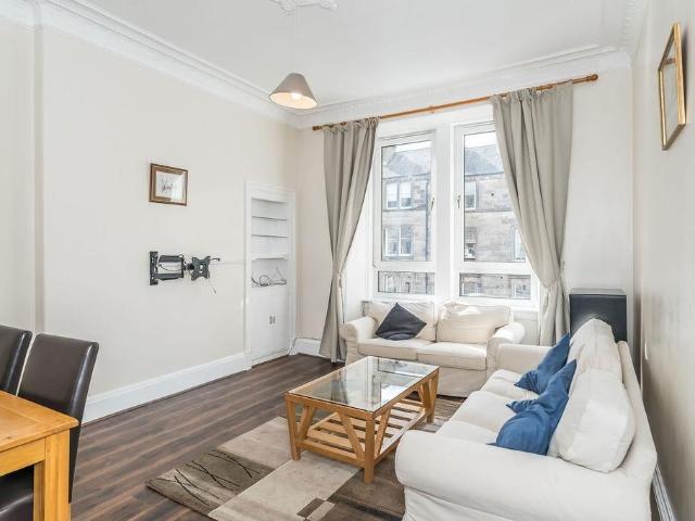 Brunswick Street, Edinburgh EH7, 2 bed flat to rent, £1,550 pcm | PrimeLocation