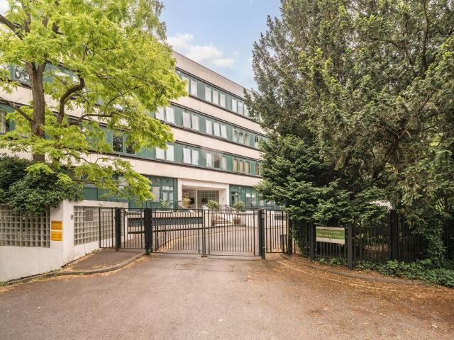 Brunswick Road, Ealing W5, 3 bed flat to rent, £2,600 pcm | PrimeLocation
