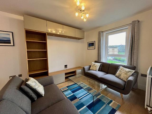 Brunswick Road, Edinburgh EH7, 3 bed flat to rent, £2,000 pcm | PrimeLocation