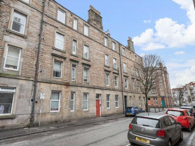 Brunswick Road, Leith, Edinburgh, EH7 3 bed flat to rent £1,775 pcm £410 pw