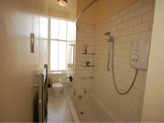 Brunton Gardens, Montgomery Street, Edinburgh EH7, 1 bed flat to rent, £1,200 pcm | PrimeLocation