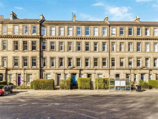 Brunton Place, Edinburgh 2 bed apartment to rent £1,900 pcm £438 pw