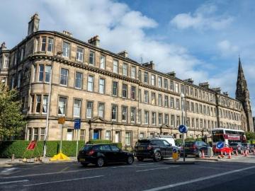Brunton Place, Edinburgh, Midlothian. 3 bed flat to rent £2,100 pcm £485 pw