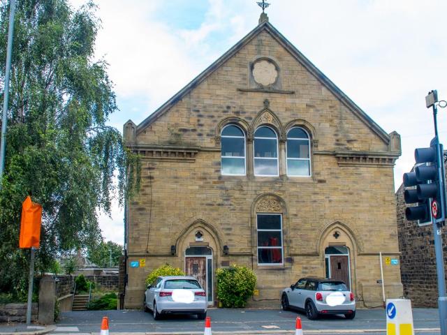 Bruntcliffe Road, LS27 2 bed flat to rent £925 pcm £213 pw