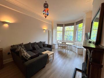 Bruntsfield Terrace, Bruntsfield. 2 bed flat to rent £1,850 pcm £427 pw