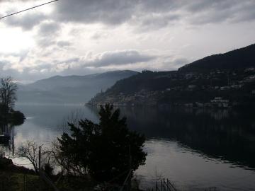 Brusino Arsizio, appartamento con giardino in stupenda casa d'epoca fronte lago totalmente ristrutturata