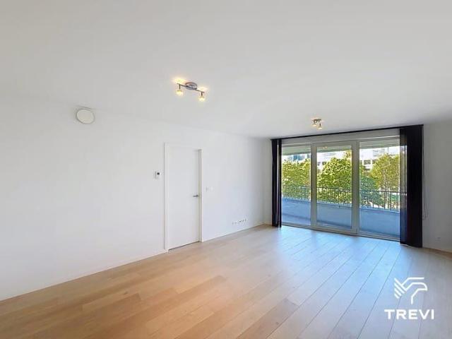 BRUSSELS – 1 bedroom apartment in the Canal Wharf project!