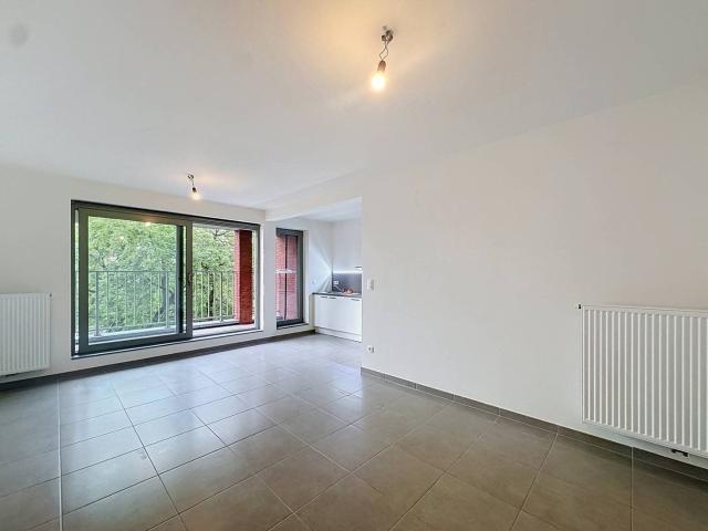 Brussels: 2 bedroom apartment 82m² with terrace