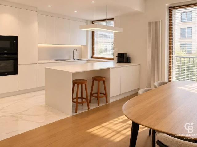 BRUSSELS CITY CENTRE – EXCEPTIONAL ± 130 M² APARTMENT – 2 BE