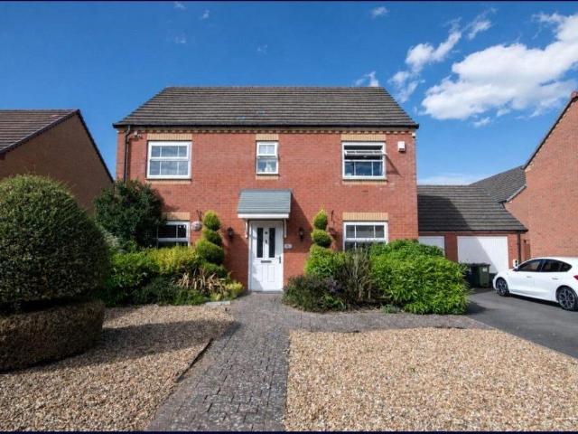 Brythill Drive, Brierley Hill, DY5 4 bed detached house to rent £1,550 pcm £358 pw