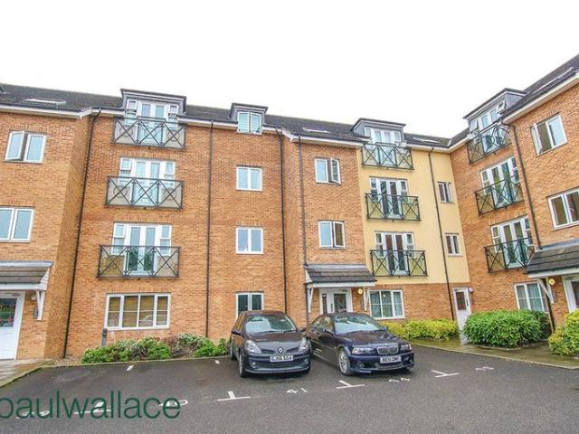 Bryanstone Road, Waltham Cross EN8, 2 bed flat to rent, £1,495 pcm | PrimeLocation