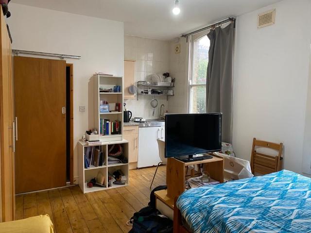 Bryantwood Road, London N7, Studio to rent, £1,250 pcm | PrimeLocation