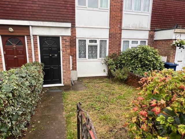 Bryant Close, Barnet EN5, 2 bed property to rent, £1,750 pcm | PrimeLocation