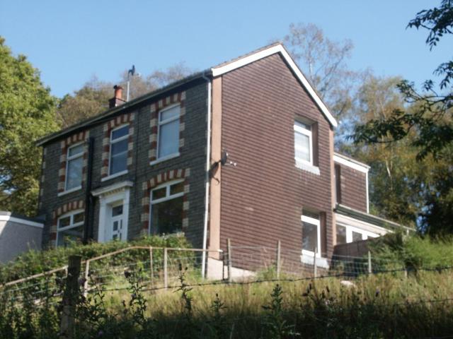 Brynawel, Crynant, Neath. SA10, 2 bed semi detached house to rent, £695 pcm | PrimeLocation
