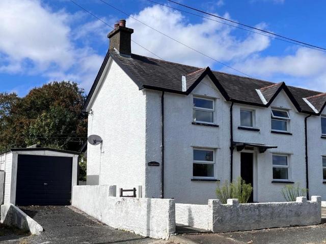 Bryndioddef, Newcastle Emlyn SA38 2 bed terraced house to rent £795 pcm £183 pw