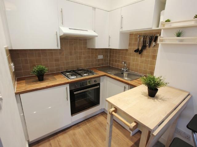 Bryson Road, Edinburgh EH11, 1 bed flat to rent, £1,095 pcm | PrimeLocation