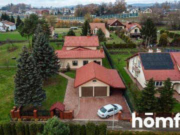 Przestronny dom 252 m² z ogrodem, blisko szkoły i sklepów