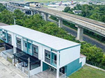 BTS คูคต 1.3 กม. ทำเลติดถนนสายไหม รร.ประชานุกูล 700 ม. สนามบินดอนเมือง 1.8 กม เช่าทาวน์โฮม 2 ชั้น 3 นอน