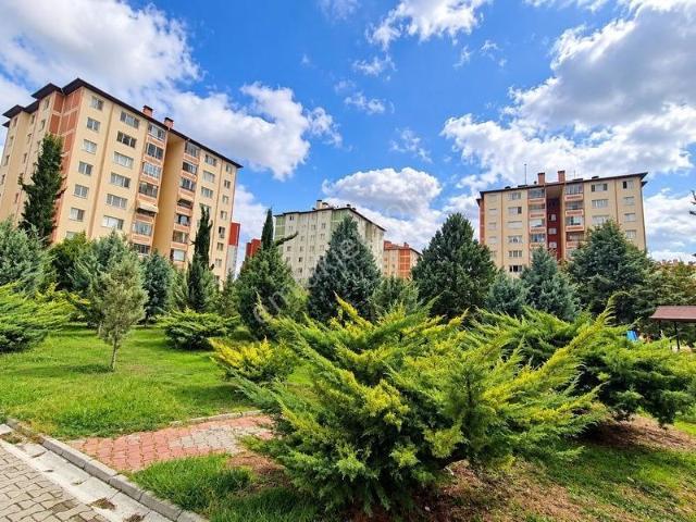 Buğra Dan Spor Sitesinde 24 Saat Güvenlikli Metro Göksu Yanı 3+1