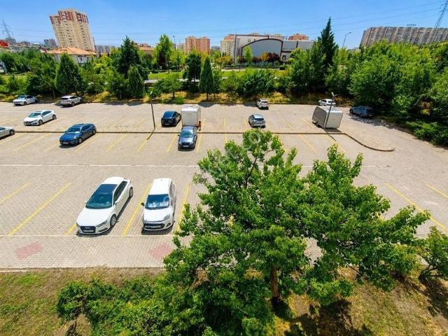 Buğra Dan Spor Sitesinde 24 Saat Güvenlikli Metro Yanı Yapılı3+1