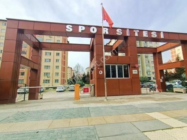Buğra Dan Spor Sitesinde 24 Saat Güvenlikli Ara Katta 3+1 Daire