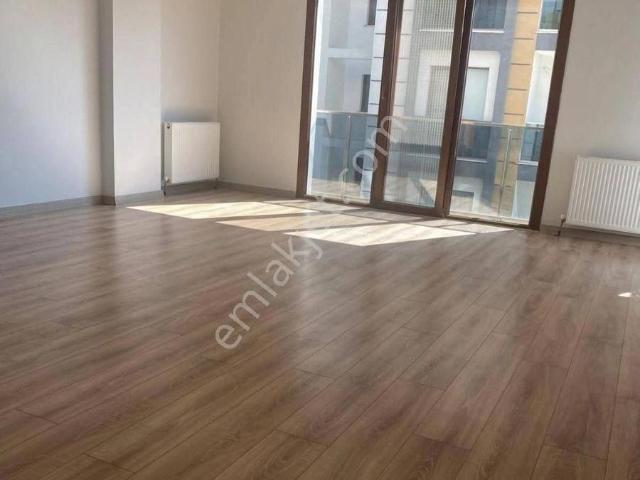 Büşra Gayrimenkulden Lüx Daire 3+1 Kat3 Site İçinde 145m2 Ebeveyin Banyolu Giyinme Odalı
