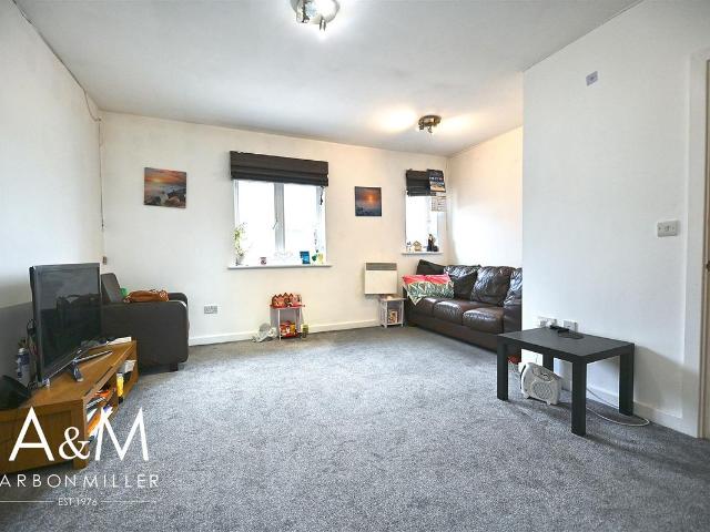 Buntingbridge Road, Newbury Park IG2, 2 bed flat to rent, £1,750 pcm | PrimeLocation