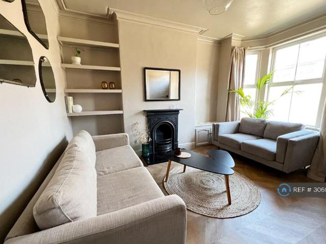 Bunbury Street, Nottingham, NG2 3 bed terraced house to rent £1,295 pcm £299 pw